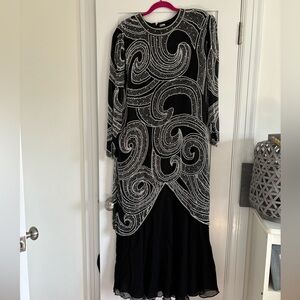 Women’s Vintage Beaded Black Long Sleeve Dress
